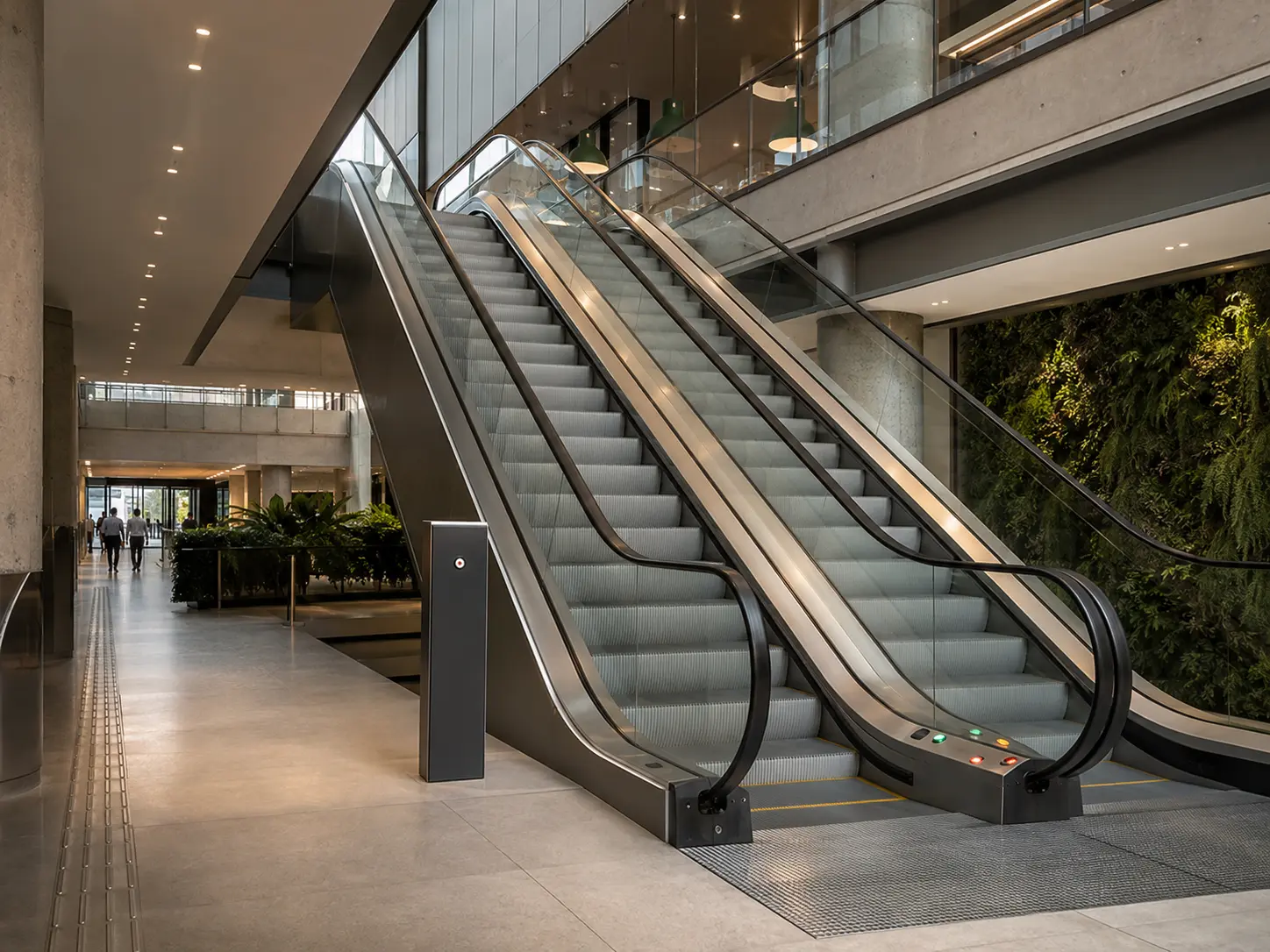 Escada rolante em edifício comercial